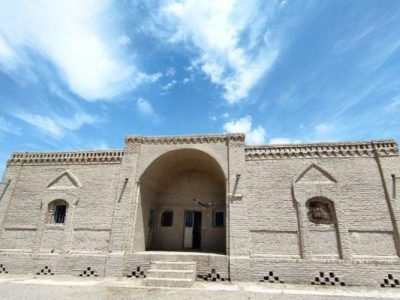 عمارت بزی خالصی نگین کهن تاریخ نیمروز