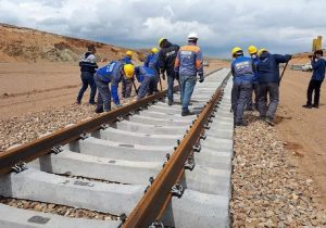 شتاب در تکمیل زیرساخت‌های ریلی و جاده‌ای سیستان‌وبلوچستان