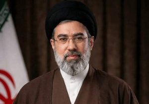 تنگه هرمز باید همچنان بسته بماند