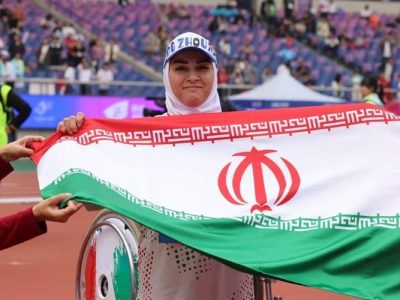 مسیر شهدا را تا پیروزی حق بر باطل ادامه میدهم