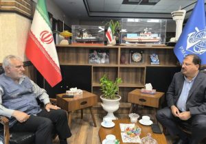 بنادر خط مقدم پشتیبانی از اقتصاد کشور هستند