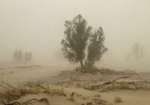 باد و گردوخاک در راه شمال سیستان‌وبلوچستان